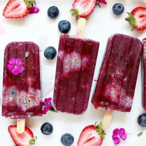 Acai Freeze is a delicious and nutritious breakfast, lunch, or snack!